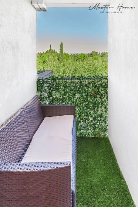 Gout De Luxe A Narbonne T3 Climatise, Spa, Parking 外观 照片